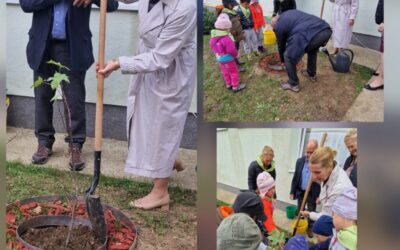 Faültetés és mese ládika avató 2025.10.13.